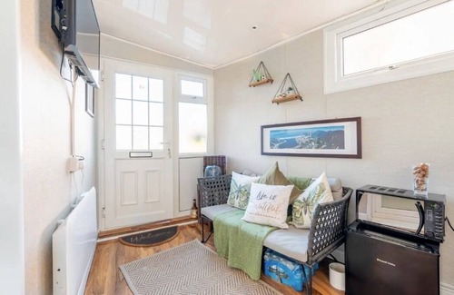 Uxbridge South House | Adorable 1 bedroom guest suite