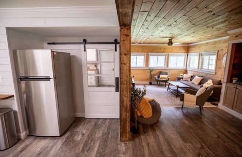 Great Cacapon House | Adorable 100-year-old farmhouse on 5 private acres
