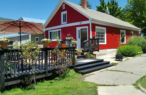Glenwood Springs House | Adorable 1903 Victorian in the Heart of Glenwood Springs Downtown.
