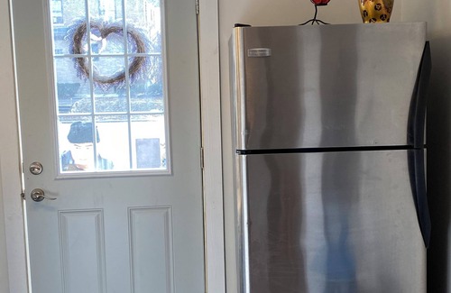 Springfield Apartment | Adorable-1bedroom unit with pretty garden in Springfield il