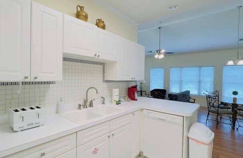 Central Myrtle Beach Apartment | Adorable 1BR condo at Magnolia North