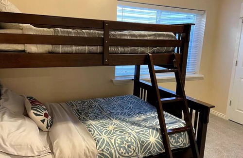 Layton Apartment | Adorable 2-bedroom basement with indoor fireplace