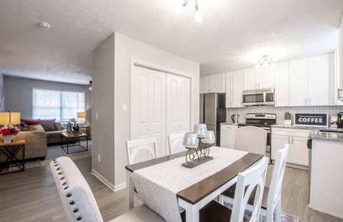 Lawrenceville House | Adorable 3/2 close to Coolray Field and Mall of Ga.