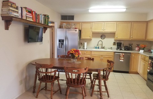 North Mountain House | Adorable 3 Bedroom, 2 bath Pristine Home on a Bike Trail! Bikes Included.