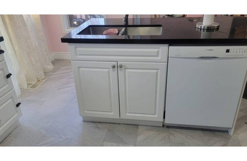 Barrie House | Adorable and spacious 3 bedrooms house close to all amenities/quite neighborhood