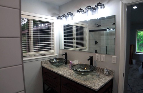Jackson House | Adorable apartment located on the grounds of Sandhill Crane Vineyards!