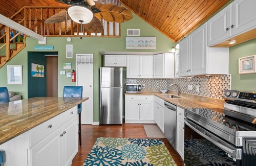 San Luis Beach House | Adorable Beach View Cottage