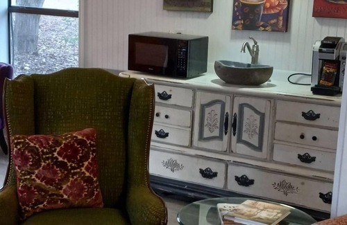 Canton Cabin | ADORABLE BOHO CABIN JUST RENOVATED & ONLY 2 MILES TO TRADE DAYS