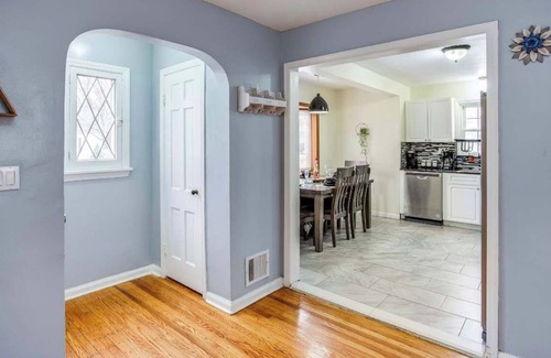 North Greece House | Adorable&Cozy Suburban Home Mins from Dwtn/Airport