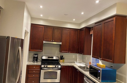 Ajax House | Adorable Full house in Ajax Incl Basement