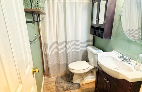 Fort Smith Apartment | Adorable garage apartment in charming Fort Smith