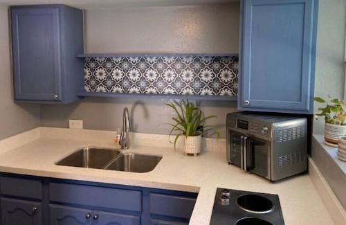 Palmhurst House | Adorable guest house with pool