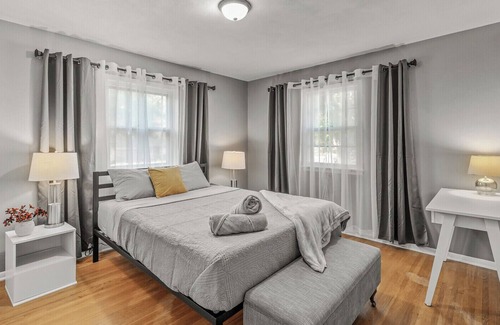 Maplewood House | Adorable Home- 3M Headquarter/MOA/St Paul