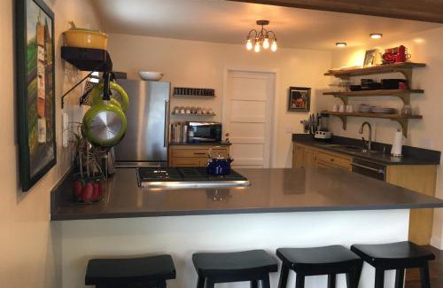 Creswell House | Adorable Home on the Park 10 Miles South of Eugene