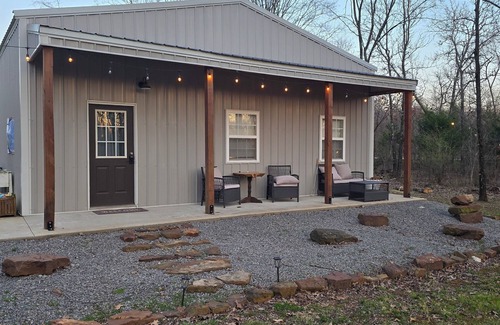 Cookson Apartment | Adorable Molly B Cabin 1-bedroom 1-bath w/parking/WiFi/AC