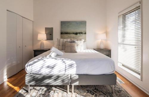 Mount Adams Apartment | Adorable MtAdams 2BR near it all