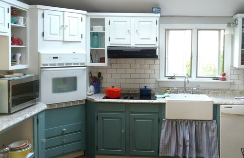 Westbrook Center Cottage | Adorable New England Cottage, 2 min walk to Beach 🏖️, Available year round
