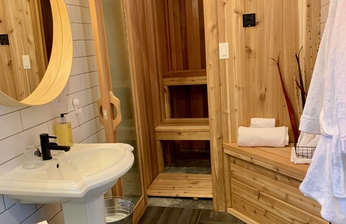 Trent Hills Apartment | Adorable Nordic one bedroom with fireplace & sauna