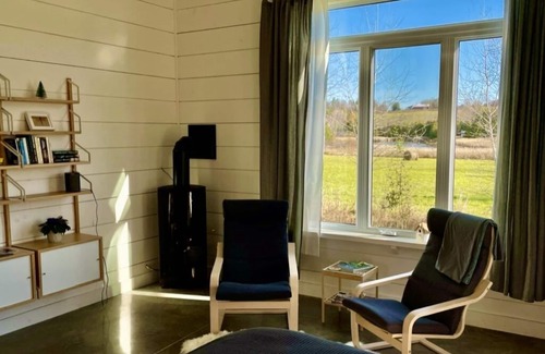 Trent Hills Apartment | Adorable Nordic one bedroom with fireplace & sauna