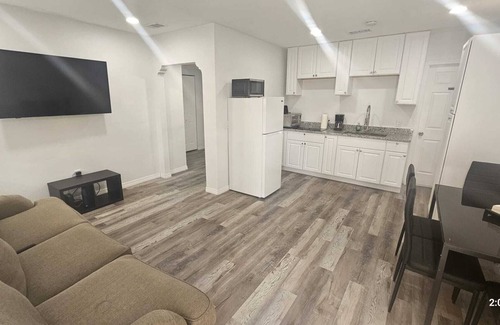 Old Seminole Heights House | Adorable Remodel House to Relax A