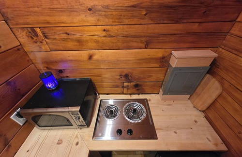 Waterloo Cabin | Adorable rustic cabin with glamping charm in Waterloo!