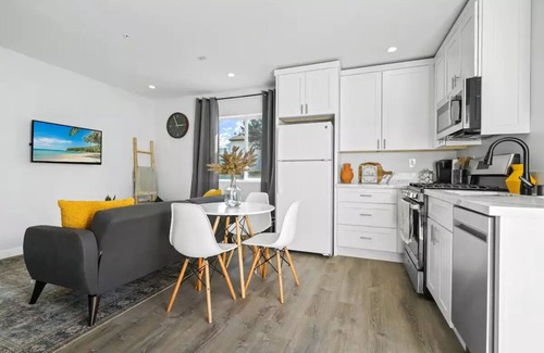 Alhambra Apartment | Adorable studio close to DTLA