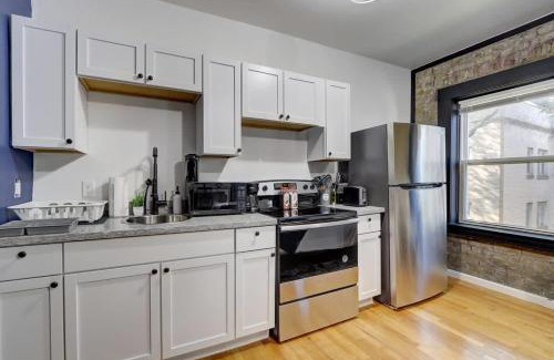 Lower East Side Apartment | Adorable Studio McKinley Beach - Brady St Lower East