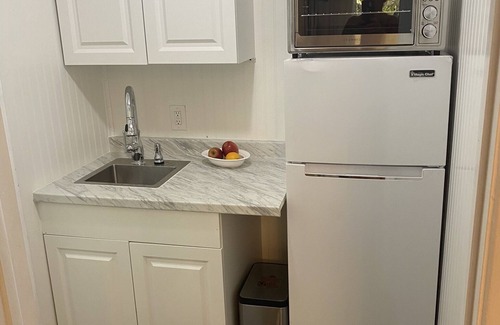 Clearwater Apartment | Adorable Studio on large beautiful property 6 miles to beach.