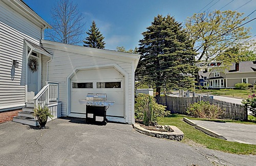 Freeport House | Adorable & Updated Home in the Heart of Freeport – Walk to Eateries & Shops!