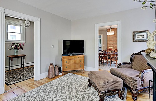 Freeport House | Adorable & Updated Home in the Heart of Freeport – Walk to Eateries & Shops!