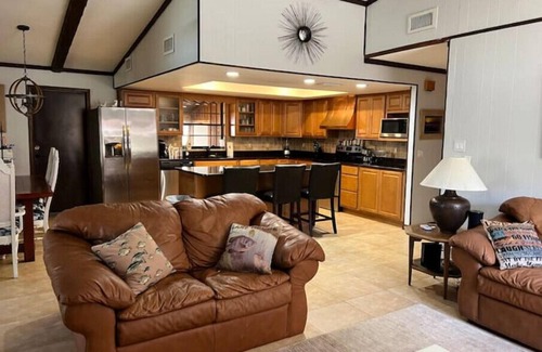 Fedhaven House | Adorable Waterfront Cabin on Lake Walk In Water with a Giant Deep Fishing Dock