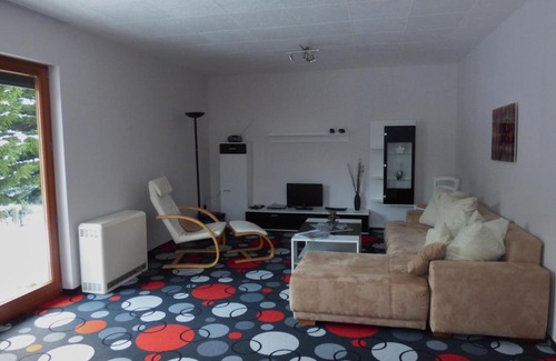 Hermsdorf-Erzgebirge Apartment | Adrett