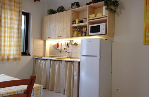 Stazzo Apartment | Adriana casa vacanze One Bedroom Apartment 5 people, wi fi, parking, near sea