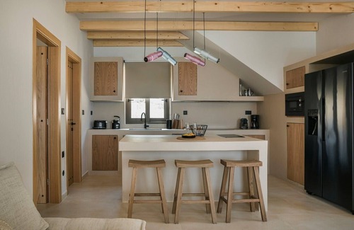 Zola Villa | Adrias Villa