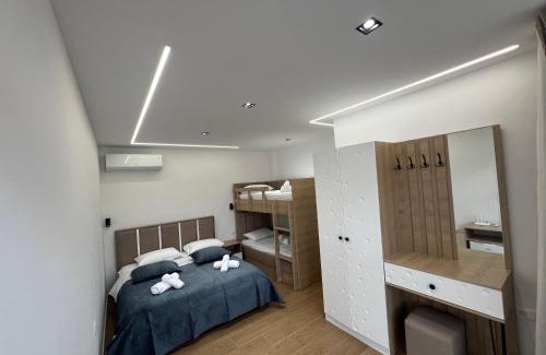 Albania House | Adriatik Guesthouse