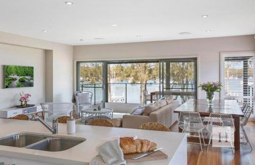 Summerland Point House | Adrift