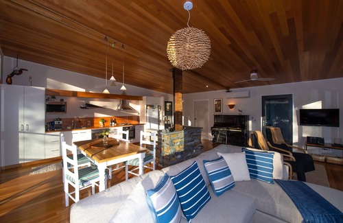 Adventure Bay House | Adventure Bay Beach House