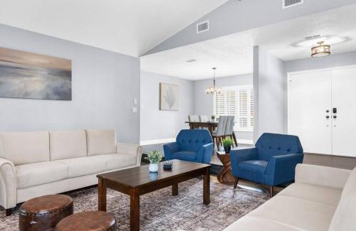 Spring Hill House | Adventure Coast: 2/2 Near Springs, Beach, Hot Tub