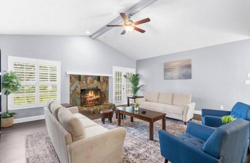 Spring Hill House | Adventure Coast: 2/2 Near Springs, Beach, Hot Tub