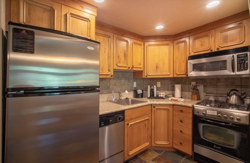 Midway Villa | Adventure Hub~Nordic Ski, Snowmobile Snow Shoeing 3039-2