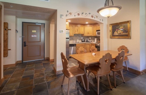 Midway Villa | Adventure Hub~Nordic Ski, Snowmobile & Ice Fishing Villa 3039-1