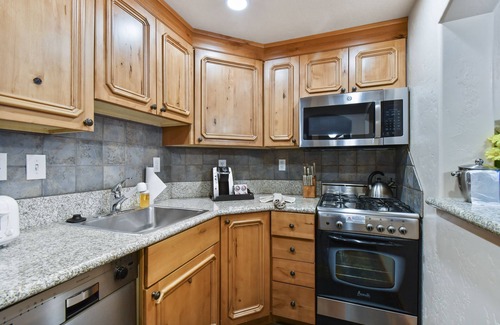 Midway Villa | Adventure Hub~Ski Resorts, Backcountry & Park City 3068-1