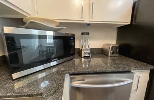 Sunridge Estates Apartment | Adventurous BHC 2bd/2ba Getaway