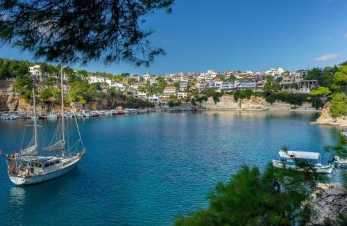 Votsi Apartment | Aegean Suites