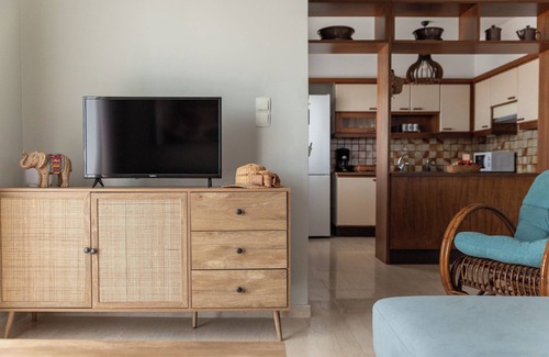 Vathianos Kampos Apartment | Aelia Seafront 2 Bdr Villa by Hospi