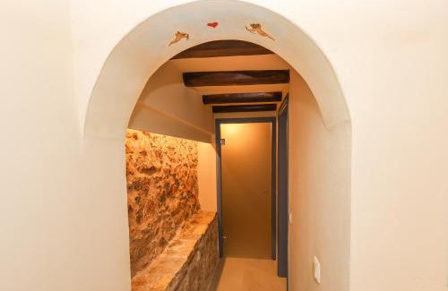 Kilada Villa | Aeolian Stone Villa
