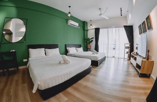 Tanjung Aru Apartment | Aeropod Cactus Rail Suite With Balcony - Kota Kinabalu