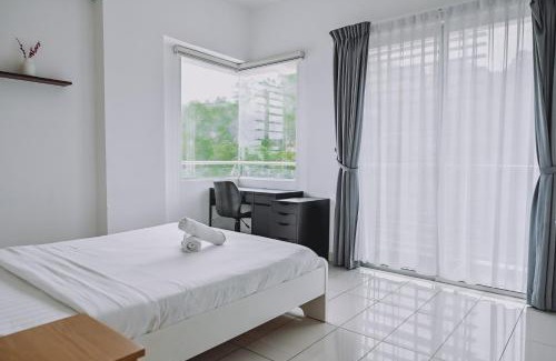 Tanjung Aru Apartment | Aeropod Cactus Rail Suite With Balcony - Kota Kinabalu