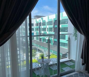 Tanjung Aru Apartment | Aeropod Sovo ,Wifi ,5 minit from Airport