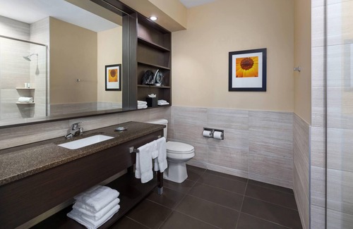 Sioux Falls Hotel | AeroStay Hotel